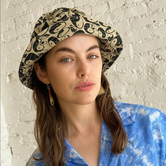 Holiday The Label Bucket Hat 